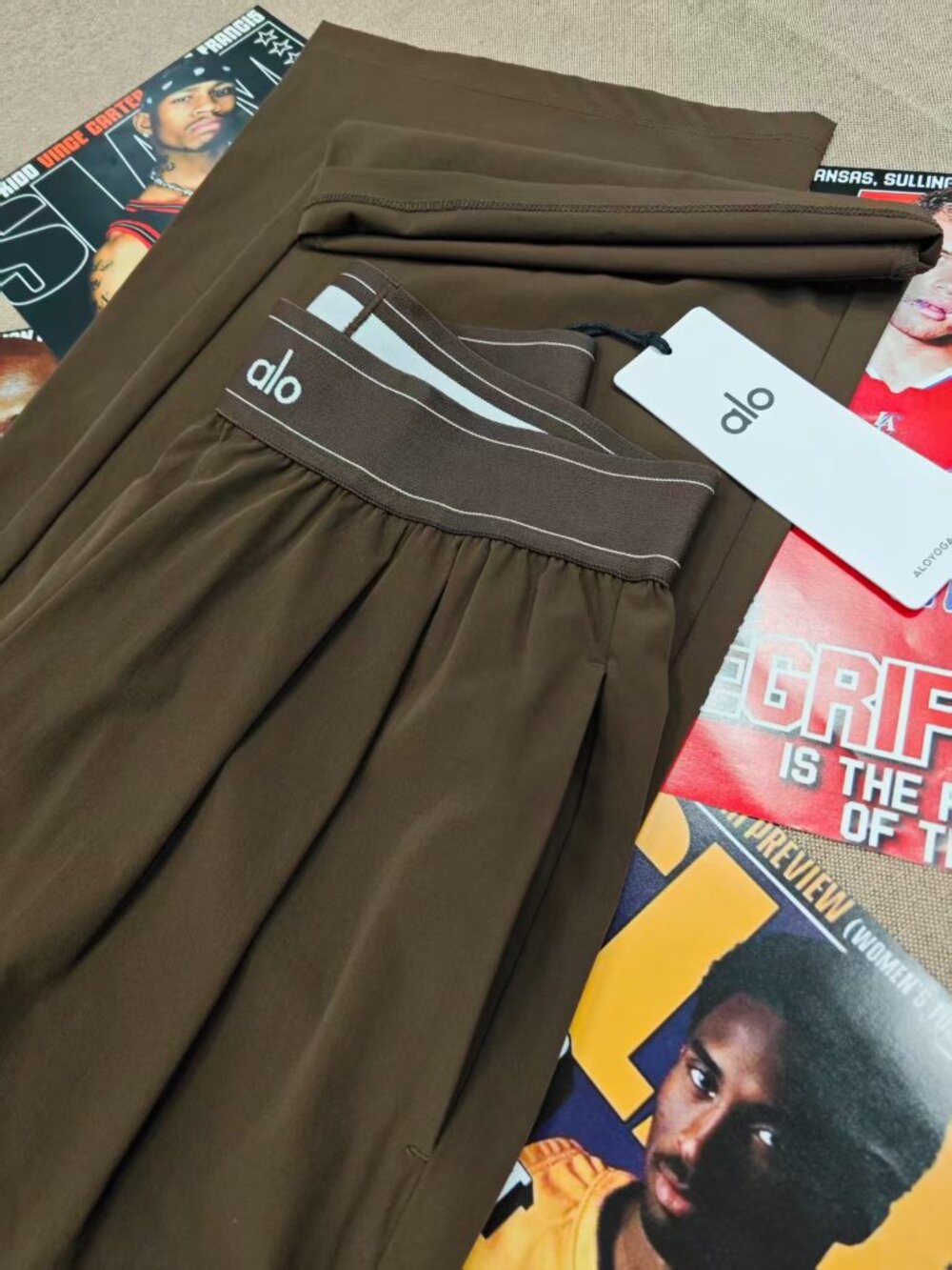 🦋🦋Alo Yoga Suit Up Trouser Espresso Coffee Brown(Regular 30“inches) NWT - Picture 3 of 7